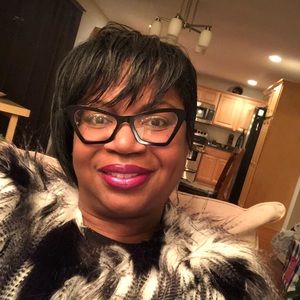 Meet your Posher, Phenique